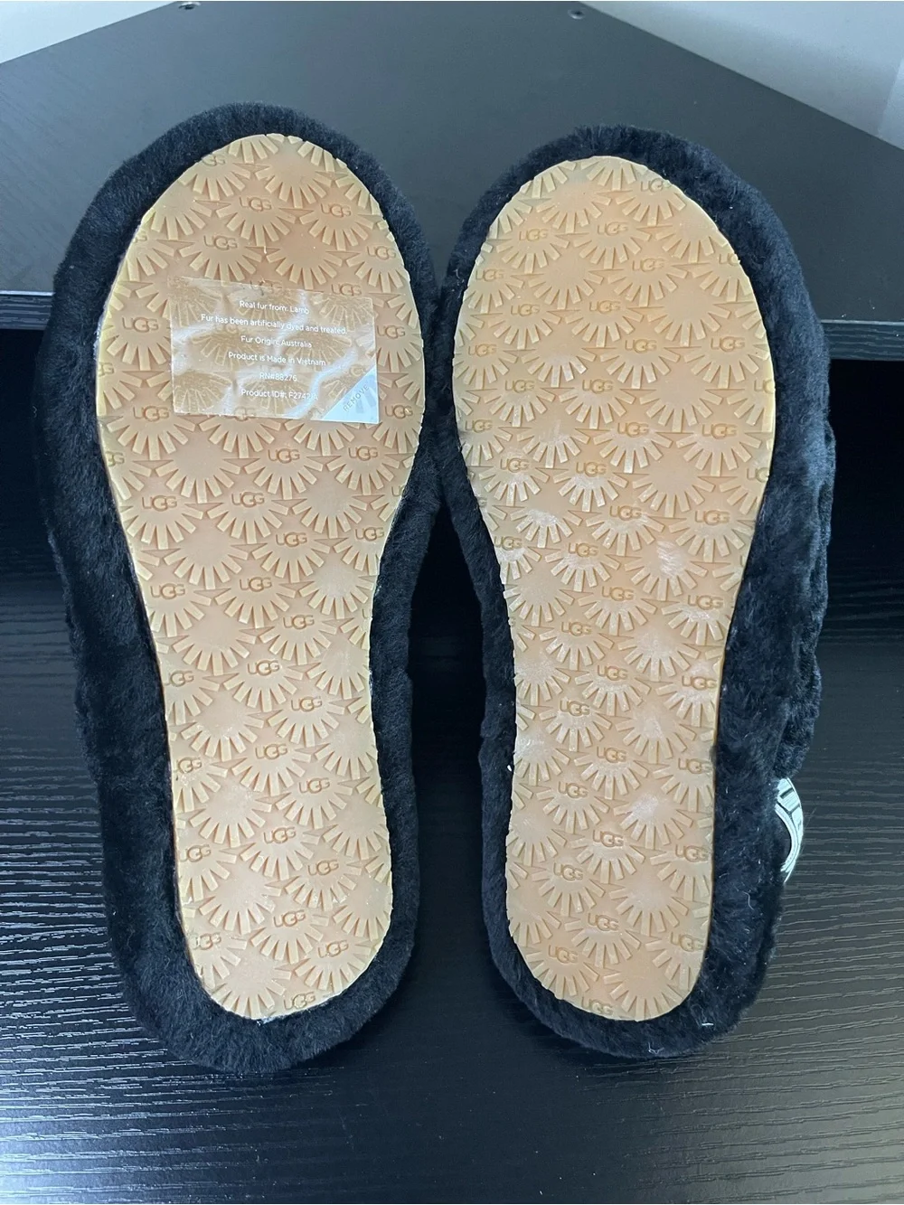 UGG Big Kids Black Fluff Slide - Cozy Faux Fur Slip-On Size 4